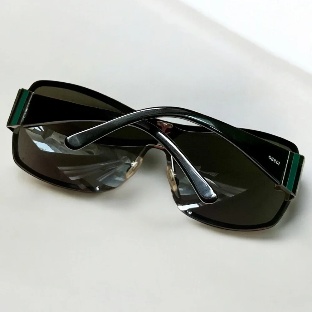 AUTHENTIC GUCCI UNISEX SUNGLASSES 🕶️ - Picture 5 of 8